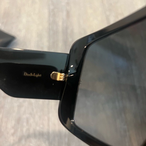 Worn once. Has a small scratch that’s pictured on the frame - Picture 5 of 7